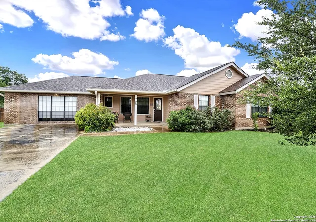 5th image of 709 Voges, Poth, TX 78147 | MLS# 1875565
