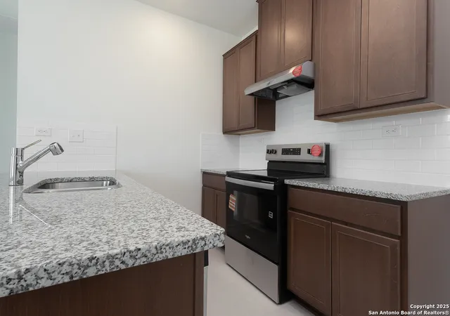 Photo 3 of Sale Pending at 4010 Islas Rd, San Antonio, TX 78222 | MLS# 1875570 | Listing updated on 2025-11-10