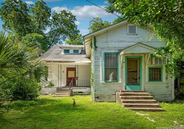 Photo 1 of Sale Pending at 102 Berkshire, San Antonio, TX 78210 | MLS# 1875581 | Listing updated on 2025-09-19