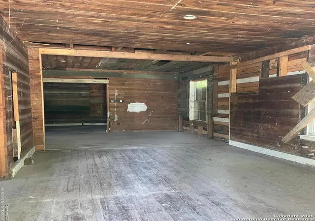 Photo 3 of Sale Pending at 945 Delgado, San Antonio, TX 78207 | MLS# 1875590 | Listing updated on 2025-11-05
