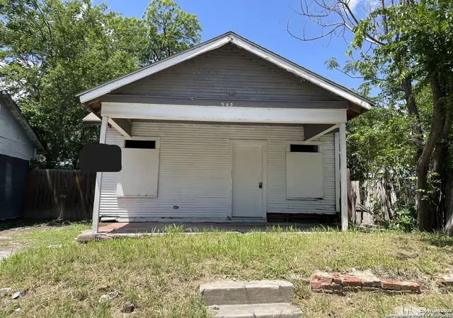Photo 1 of Sale Pending at 945 Delgado, San Antonio, TX 78207 | MLS# 1875590 | Listing updated on 2025-11-05