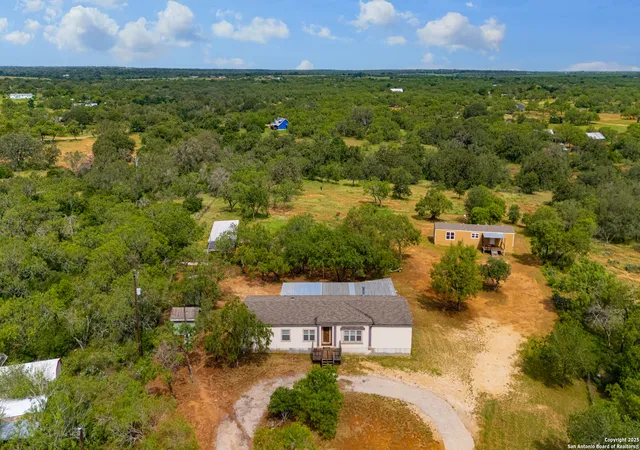 36th image of 6 River Bluff Dr, Lytle, TX 78052 | MLS# 1875629