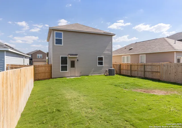 Photo 4 of Sale Pending at 14447 Stinger Hook, Elmendorf, TX 78112 | MLS# 1875632 | Listing updated on 2025-11-07