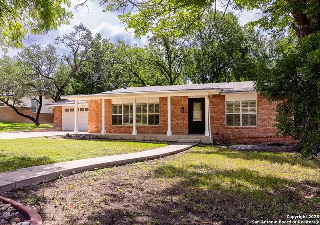 Photo 1 of Sale Pending at 541 Cardinal, Kerrville, TX 78028 | MLS# 1875640 | Listing updated on 2025-11-05