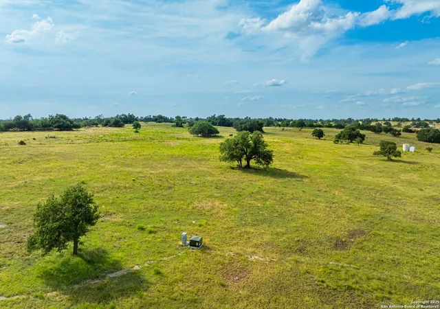 Photo 3 of Sale Pending at 439 Junker Hill Dr, Fredericksburg, TX 78624 | MLS# 1875722 | Listing updated on 2025-09-30