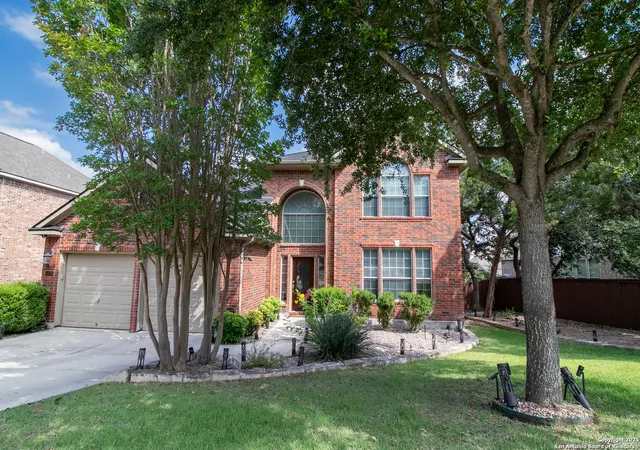 Photo 3 of Sale Pending at 24038 Waterhole Ln, San Antonio, TX 78261 | MLS# 1875723 | Listing updated on 2025-12-23