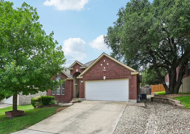 Photo 2 of Sale Pending at 1011 Parter Pond, San Antonio, TX 78260 | MLS# 1875746 | Listing updated on 2025-10-29