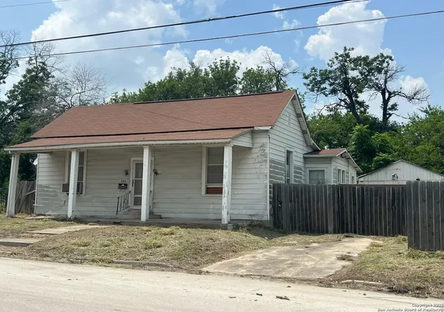 Photo 3 of Single family home for sale at 227 Seguin, San Antonio, TX 78208 | MLS# 1875767 | Listing updated on 2025-10-07