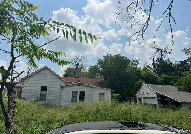 Photo 3 of Single family home for sale at 227 Seguin, San Antonio, TX 78208 | MLS# 1875767 | Listing updated on 2025-10-07