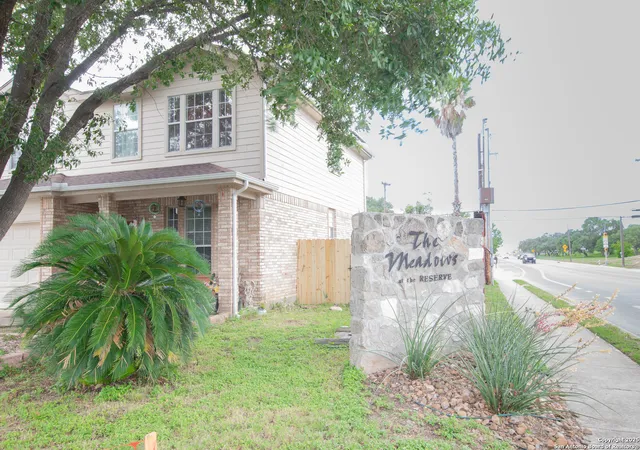 Photo 3 of Single family home for sale at 9075 1 W Foxgrove Way, San Antonio, TX 78251 | MLS# 1875839 | Listing updated on 2025-11-25