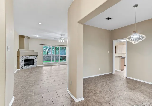 Photo 3 of Sale Pending at 2434 Tr Oak, San Antonio, TX 78232 | MLS# 1875841 | Listing updated on 2025-11-23