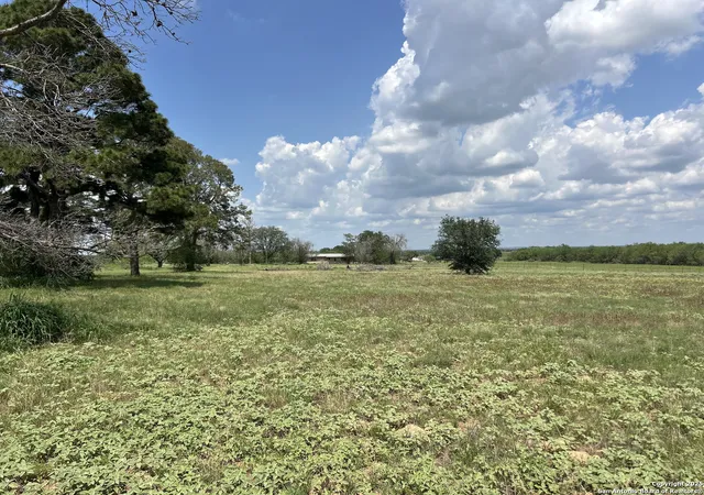 5th image of 1626 Fm 1346, La Vernia, TX 78121 | MLS# 1875843