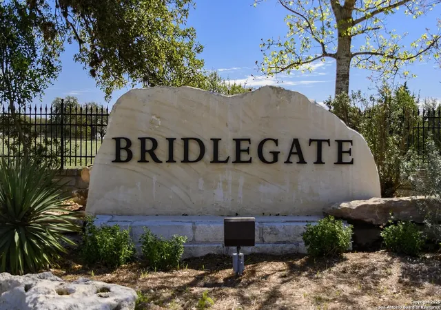 Photo 3 of Single family home for sale at 919 Pinto Cyn, Bandera, TX 78003 | MLS# 1875856 | Listing updated on 2025-10-02