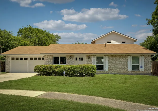 Photo 2 of Sale Pending at 8302 Hastings, San Antonio, TX 78239 | MLS# 1875877 | Listing updated on 2025-10-13
