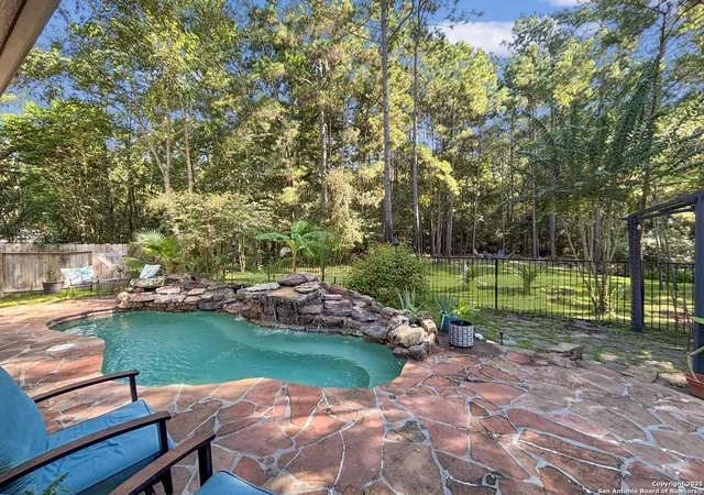 3rd image of 78 Stockbridge Landing, Spring, TX 77382 | MLS# 1875878