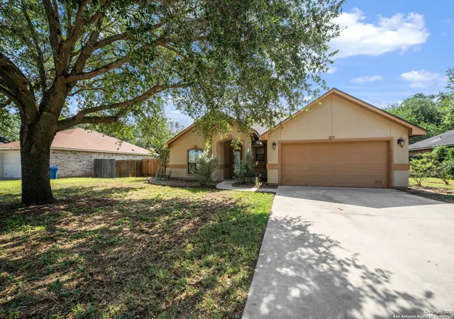 Photo 3 of Single family home for sale at 312 Bunker Hill, Pleasanton, TX 78064 | MLS# 1875886 | Listing updated on 2025-11-01