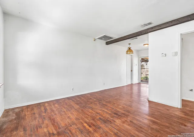 Photo 3 of Single family home for sale at 231 Craigmont, San Antonio, TX 78213 | MLS# 1875899 | Listing updated on 2025-10-15