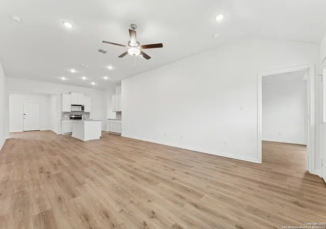 5th image of 3014 Selhurst Street, Converse, TX 78109 | MLS# 1876060