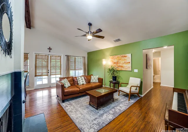 Photo 4 of Single family home for sale at 16507 Willow Run, San Antonio, TX 78247 | MLS# 1876075 | Listing updated on 2025-10-03