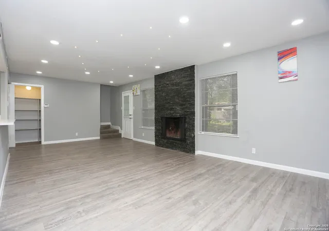 4th image of 10406 Greenbay, San Antonio, TX 78230 | MLS# 1876114