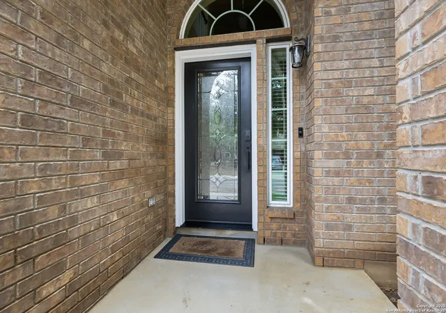 Photo 2 of Sale Pending at 13106 Essen Forest, Helotes, TX 78023 | MLS# 1876127 | Listing updated on 2025-10-24