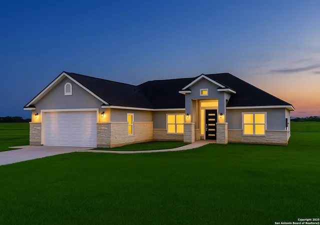 1st image of 105 Merion Ln, La Vernia, TX 78121 | MLS# 1876141