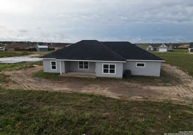 37th image of 105 Merion Ln, La Vernia, TX 78121 | MLS# 1876141