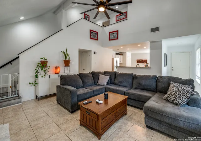 Photo 4 of Single family home for sale at 2500 Newning, Schertz, TX 78154 | MLS# 1876170 | Listing updated on 2025-07-25