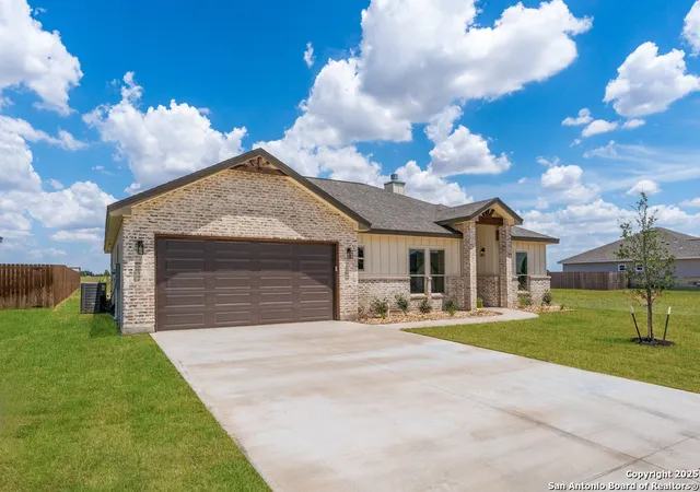 2nd image of 720 N Dickson, Poth, TX 78147 | MLS# 1876173