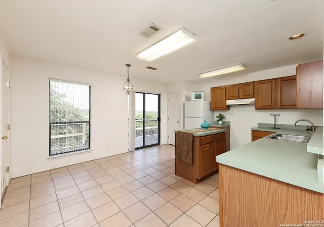 Photo 3 of Single family home for sale at 540 Soft Wind, Canyon Lake, TX 78133 | MLS# 1876222 | Listing updated on 2026-04-02