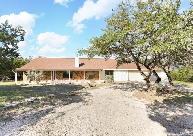 Photo 1 of Single family home for sale at 540 Soft Wind, Canyon Lake, TX 78133 | MLS# 1876222 | Listing updated on 2026-04-02