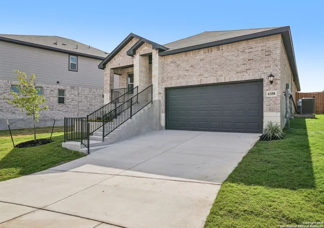 Photo 4 of Sale Pending at 6358 Comanche Coyote, San Antonio, TX 78233 | MLS# 1876248 | Listing updated on 2026-04-01