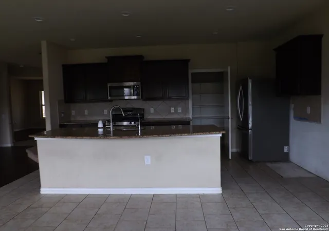 Photo 3 of Sale Pending at 11547 Pelican Pass, San Antonio, TX 78221 | MLS# 1876302 | Listing updated on 2025-12-24