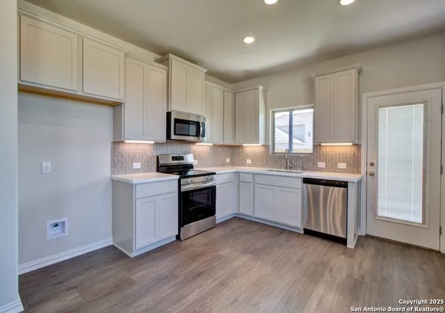 Photo 2 of Sale Pending at 893 Casetta Trl, New Braunfels, TX 78130 | MLS# 1876392 | Listing updated on 2025-12-18