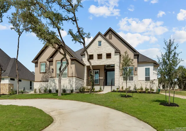 Photo 3 of Sale Pending at 8543 Heimer Pass, San Antonio, TX 78266 | MLS# 1876408 | Listing updated on 2025-11-24