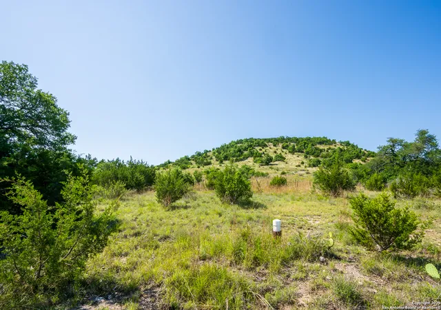 2nd image of 1622 1662 Althaus Davis Rd, Fredericksburg, TX 78624 | MLS# 1876430