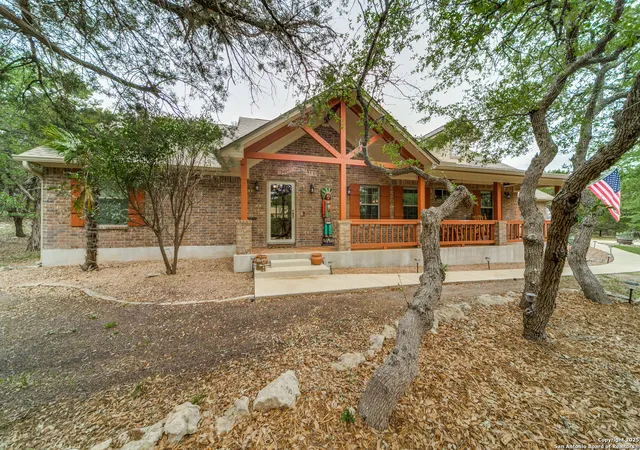 Photo 1 of Single family home for sale at 1777 Crossbow, Canyon Lake, TX 78133 | MLS# 1876569 | Listing updated on 2025-07-28