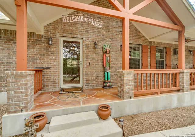 Photo 2 of Single family home for sale at 1777 Crossbow, Canyon Lake, TX 78133 | MLS# 1876569 | Listing updated on 2025-07-28
