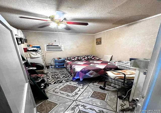 Photo 3 of Sale Pending at 422 E Franciscan, San Antonio, TX 78204 | MLS# 1876651 | Listing updated on 2026-02-22