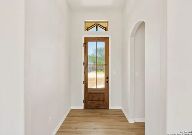 Photo 3 of Sale Pending at 1710 Crooked Creek Dr, Pleasanton, TX 78064 | MLS# 1876668 | Listing updated on 2025-09-10