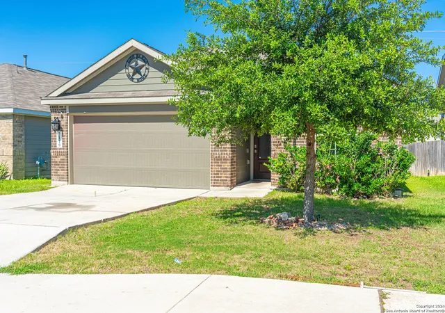 Photo 4 of Single family home for sale at 7119 Magnolia Bluff, San Antonio, TX 78218 | MLS# 1876690 | Listing updated on 2025-12-31