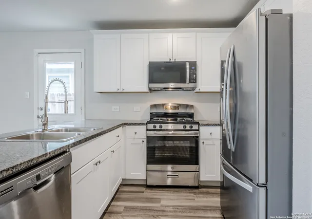 Photo 2 of Sale Pending at 7215 Winding Cloud, San Antonio, TX 78244 | MLS# 1876734 | Listing updated on 2025-09-22