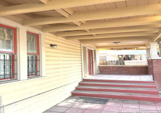 Photo 3 of Single family home for sale at 326 E Craig Pl, San Antonio, TX 78212 | MLS# 1877042 | Listing updated on 2025-08-22