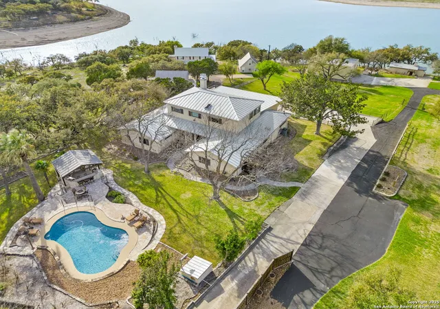 Photo 3 of Single family home for sale at 1155 Blue Water Dr, Canyon Lake, TX 78133 | MLS# 1877121 | Listing updated on 2025-09-16