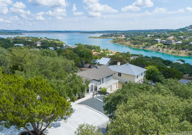 Photo 2 of Single family home for sale at 115 Tommy, Canyon Lake, TX 78133 | MLS# 1877163 | Listing updated on 2025-11-27