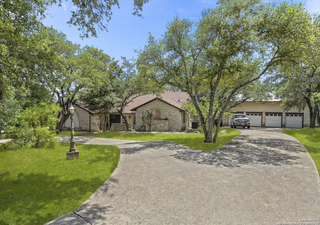 Photo 3 of Sale Pending at 25615 Dull Knife Trl, San Antonio, TX 78255 | MLS# 1877309 | Listing updated on 2026-02-01