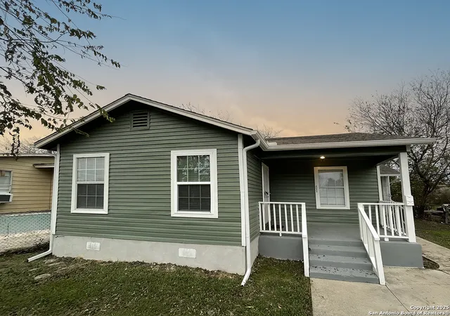 2nd image of 2025 Texas, San Antonio, TX 78228 | MLS# 1877313
