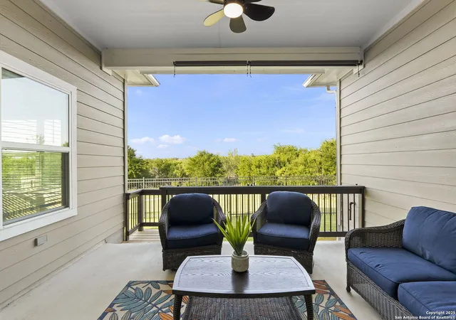 Photo 4 of Sale Pending at 5034 Winkler Trl, Schertz, TX 78108 | MLS# 1877326 | Listing updated on 2025-09-23