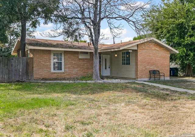Photo 2 of Sale Pending at 130 Gettysburg, San Antonio, TX 78228 | MLS# 1877355 | Listing updated on 2025-11-09