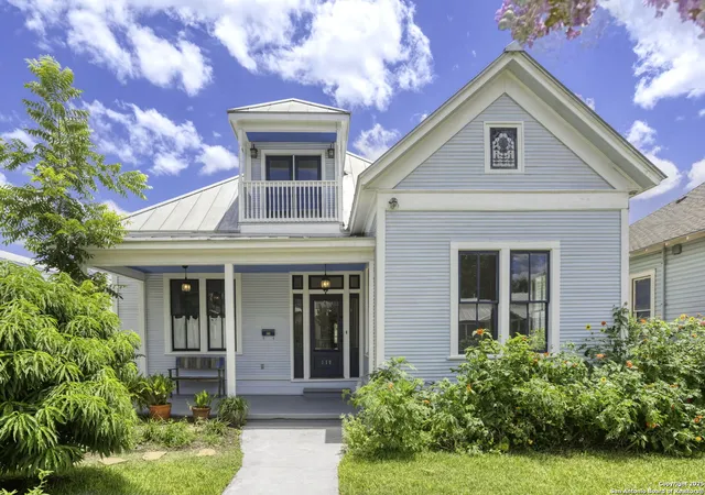 Photo 1 of Sale Pending at 110 Vitra, San Antonio, TX 78210 | MLS# 1877398 | Listing updated on 2025-12-01